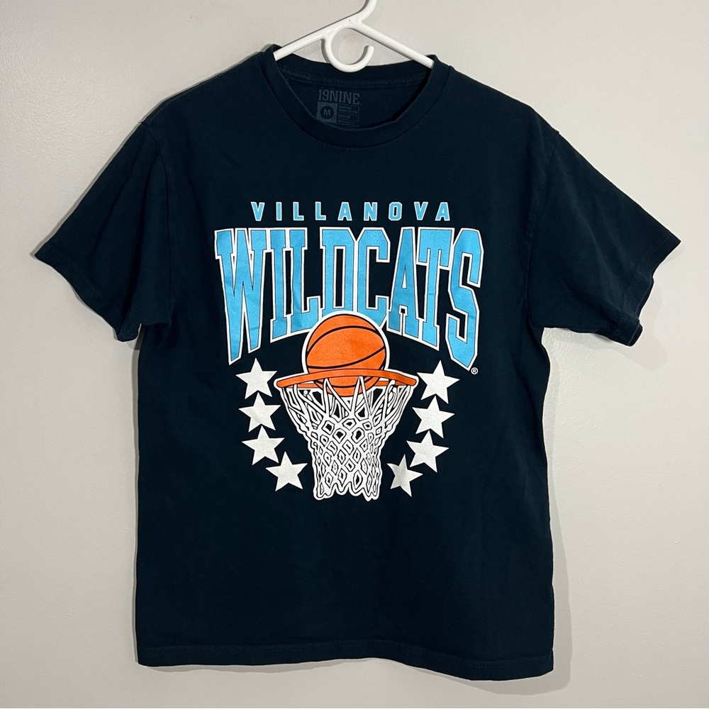 19Nine Villanova Wildcats Basketball Navy Blue Short Sleeve T-Shirt Mens Medium